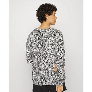 Athleta Balance Black and White Sweatshirt